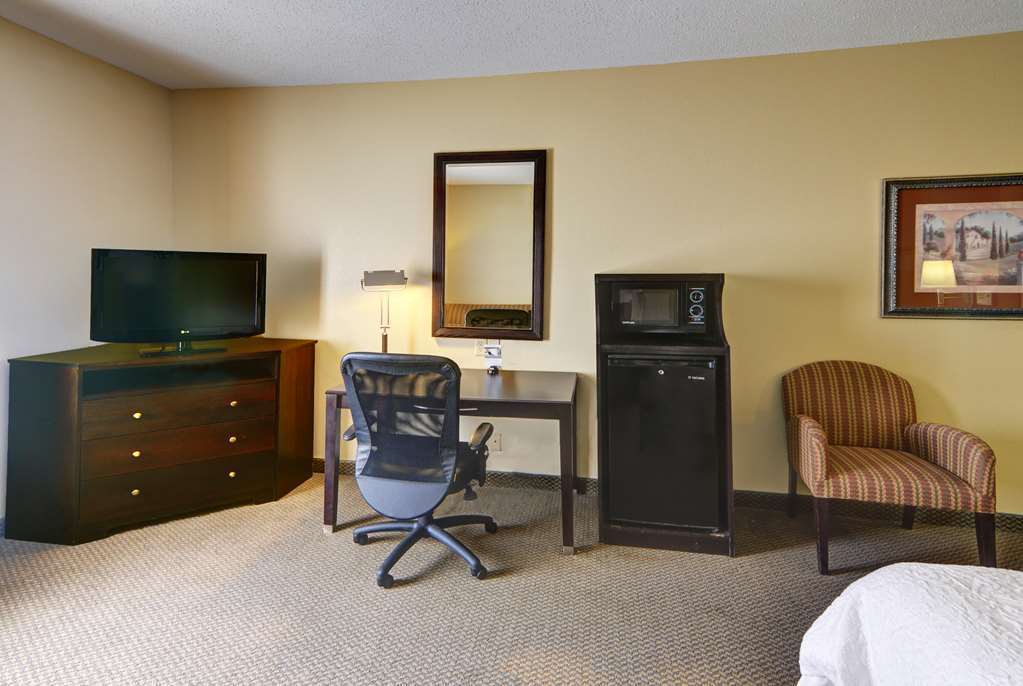 Hampton Inn & Suites Lawton Habitación foto